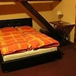Max Simek Hotel